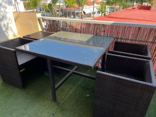 Mesa Jardín Cristal y 4 Sillones
