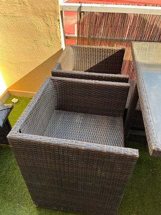 Mesa Jardín Cristal y 4 Sillones