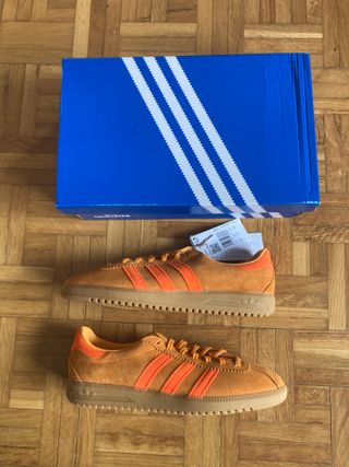 Adidas Bermuda Marrones y Naranjas Unisex