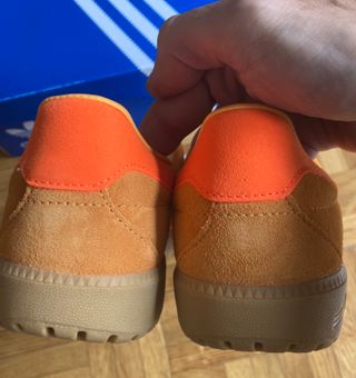 Adidas Bermuda Marrones y Naranjas Unisex