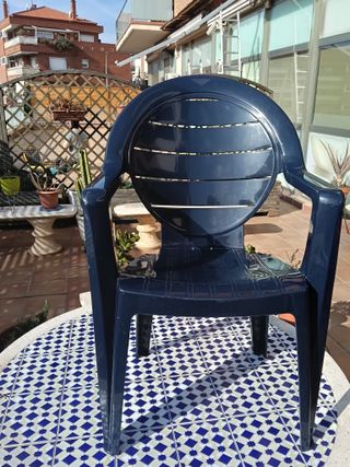 6 Sedie in Plastica Blu e Bianco