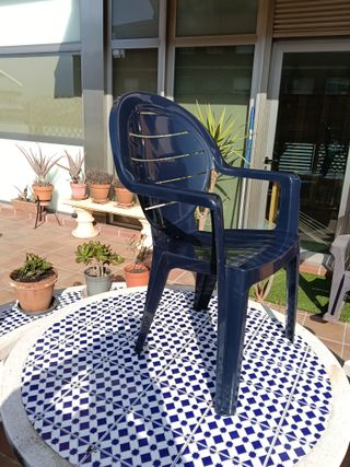 6 Sedie in Plastica Blu e Bianco