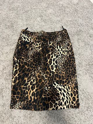 Lote de 4 faldas 1 marca Blanco/40 1 Bershka/L