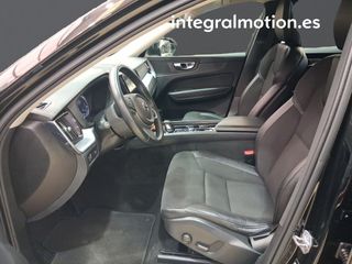 Volvo XC60 2.0 B4 D AWD Momentum Pro Auto