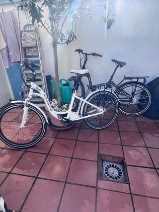 Bicicleta Eléctrica Blanca