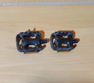 Pedales de bicicleta negros