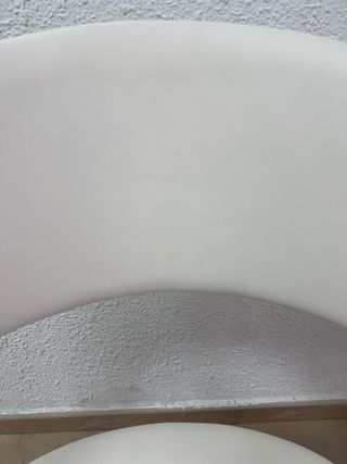 Silla blanca moderna