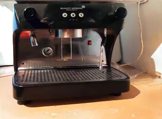 Cafetera Quality Espresso Negra de Hostelería