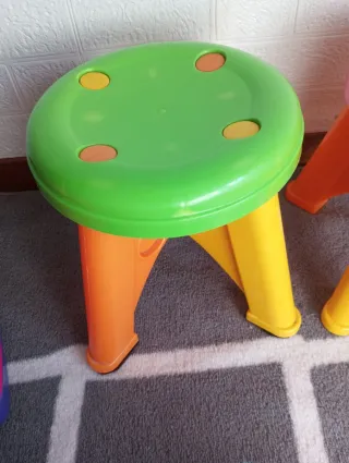 Silla infantil de plástico