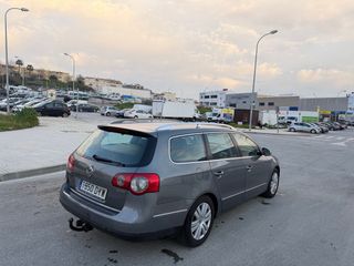 VOLKSWAGEN PASSAT FAMILIAR 2.0 TDi 140CV NACIONAL