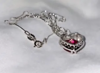 Colgante Corazón Rubí y Diamantes Oro 14k