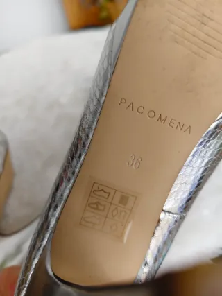 Zapatos de tacón plateados talla 36