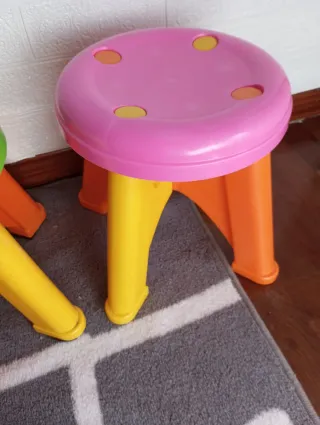 Silla infantil de plástico