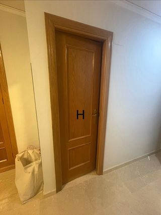 Puerta de madera interior