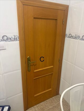 Puerta de madera interior