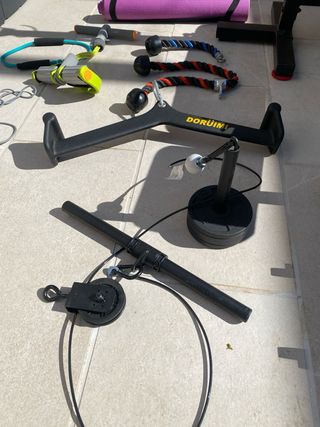 Banco de pesas y mancuernas