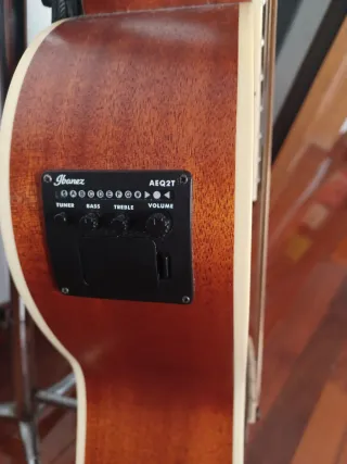 Bajo acústico escala corta