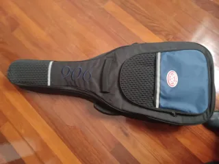 Bajo acústico escala corta