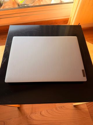 Portátil Lenovo Plata