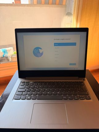 Portátil Lenovo Plata