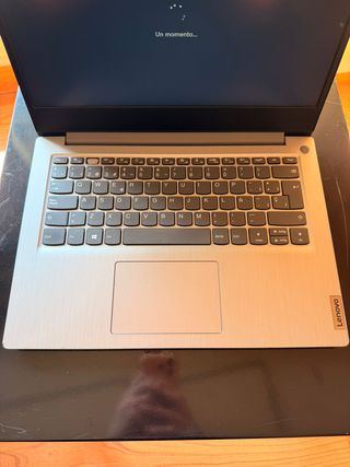 Portátil Lenovo Plata