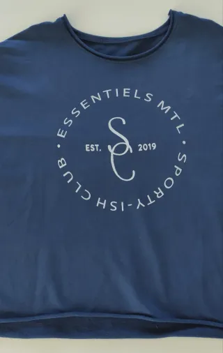 Camiseta azul Essentiels Club