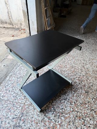 Mesa auxiliar para ordenador