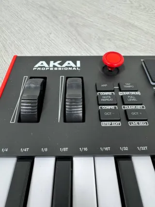 Teclado Controlador Akai MIDI USB