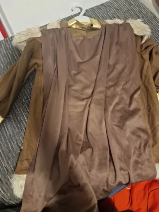 Disfraz Vikinga Infantil 10/12 años y Casco cuerno