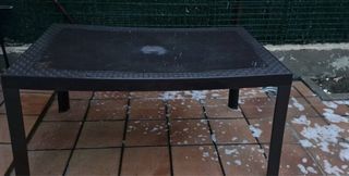 Tavolo da giardino in plastica