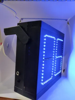 Pantalla SU TURNO a batería