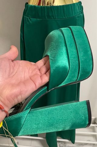 Conjunto Top e Saia Cetim Verde