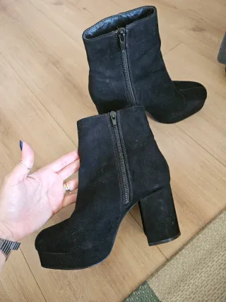 Botines negros gamuza ante antelina