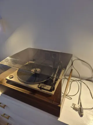 Tocadiscos Garrard Beige y Marrón