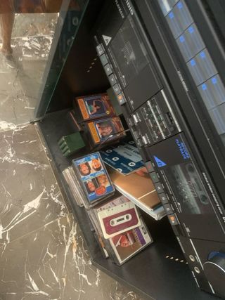 Equipo de músi. Grundig - No funciona, dos altavoc