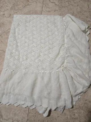 Toquilla para bebé color crema