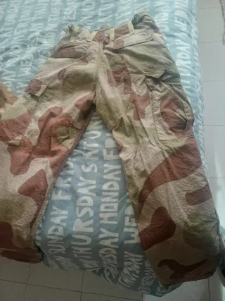 Pantalón árido ejército noruego rodilleras