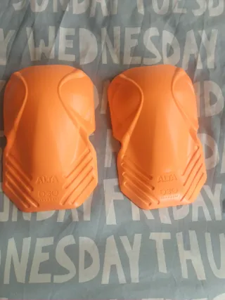 Pantalón árido ejército noruego rodilleras