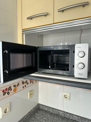 Microondas Orbegozo Silver Class