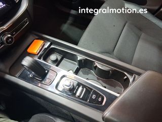 Volvo XC60 2.0 B4 D AWD Momentum Pro Auto