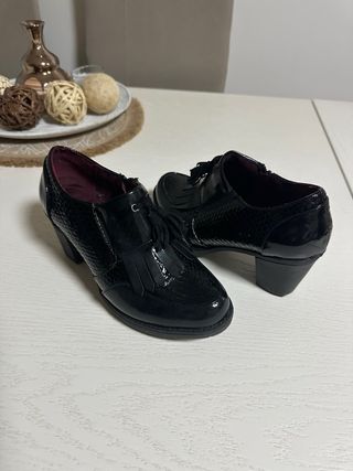 Lote Zapatos Mujer: Botines, Sandalias y Mocasines