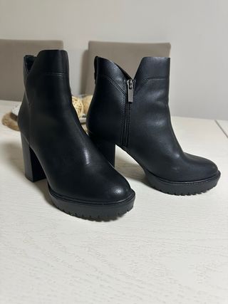 Lote Zapatos Mujer: Botines, Sandalias y Mocasines