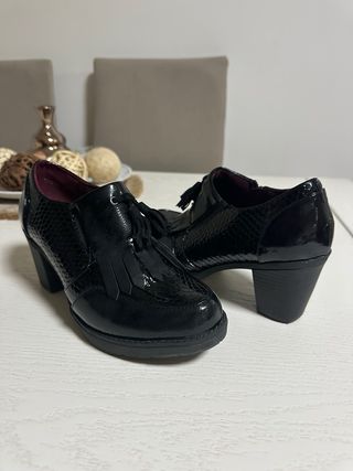Lote Zapatos Mujer: Botines, Sandalias y Mocasines