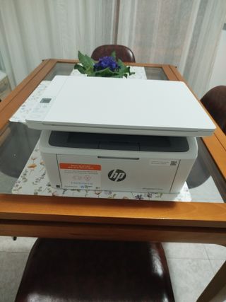 Impresora HP LaserJet MFP M140we