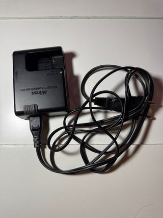 Cámara Nikon D7000 con objetivos