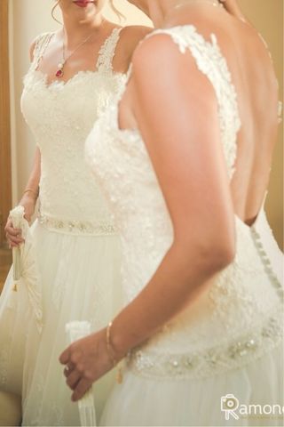 Vestido de novia con encaje en perfecto estado
