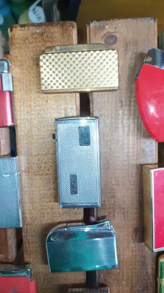 Collezione di accendini vintage