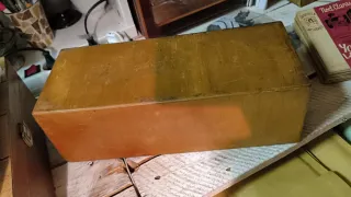 Archivador de madera de mesa antiguo