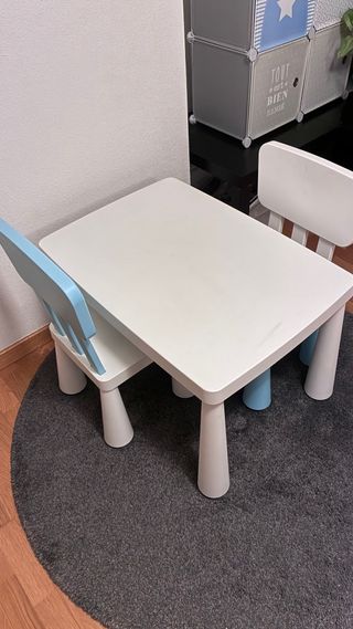 Mesa y 2 Sillas Infantiles MAMMUT IKEA