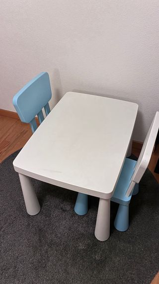 Mesa y 2 Sillas Infantiles MAMMUT IKEA